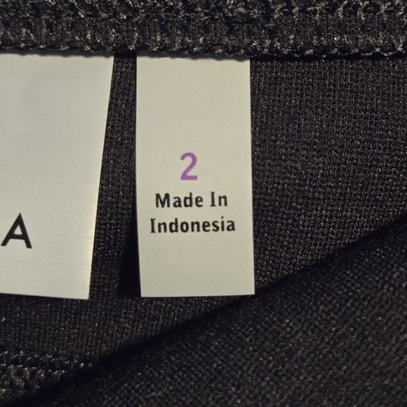 ATHLETA Women's Ponte Twill Athletic Skirt Black Side & Back Pockets Size 2 NWOT - Picture 6 of 8